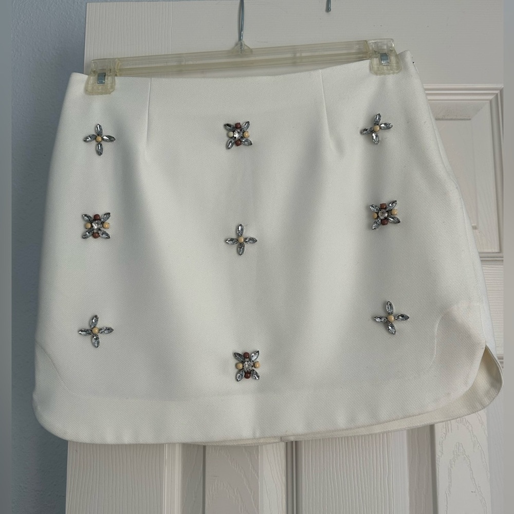 White Gianni Bini women’s skirt with rhinestones
